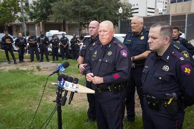Texas deputy was fatally shot at Houston intersection while driving to work, police say | iNFOnews.ca