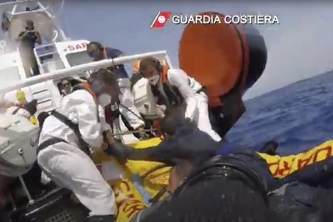 About 20 migrants are reported missing after their boat capsized off Italy | iNFOnews.ca About 20 migrants are reported missing after their boat capsized off Italy | iNFOnews.ca