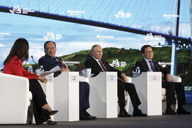 Russians mock US election allegations as Putin teasingly says he supports Harris | iNFOnews.ca