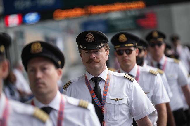 Air Canada pushing for government intervention as clock ticks on labour talks | iNFOnews.ca