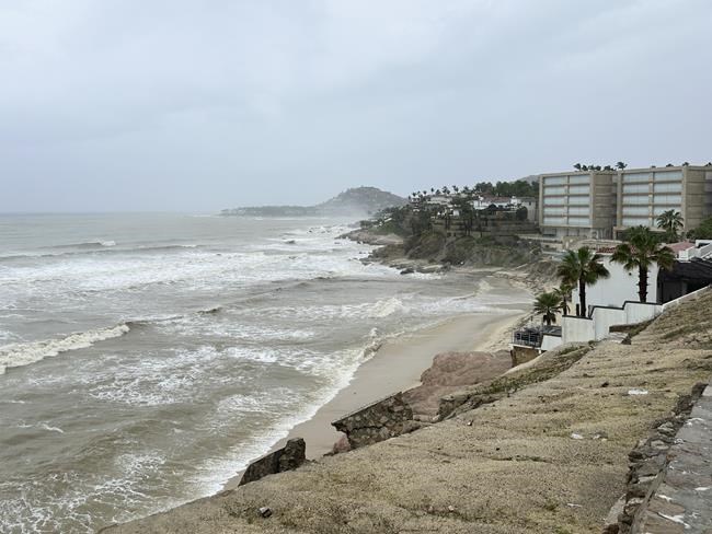 Tropical Storm Ileana heads toward Los Cabos resorts bringing heavy rains | iNFOnews.ca