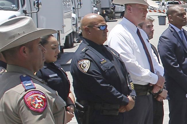 Former Uvalde schools police chief makes first court appearance since indictment | iNFOnews.ca Former Uvalde schools police chief makes first court appearance since indictment | iNFOnews.ca