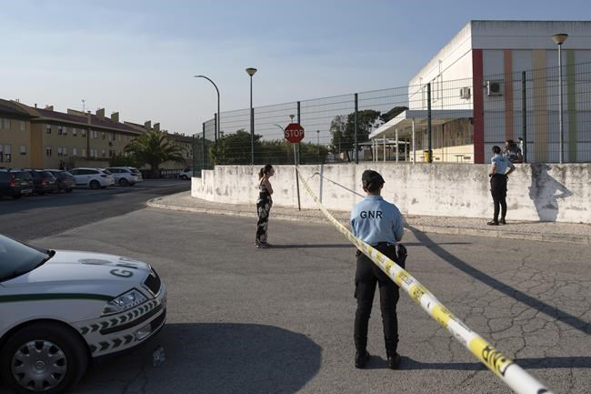 12-year-old boy stabs and injures six children at a school in Portugal | iNFOnews.ca 12-year-old boy stabs and injures six children at a school in Portugal | iNFOnews.ca