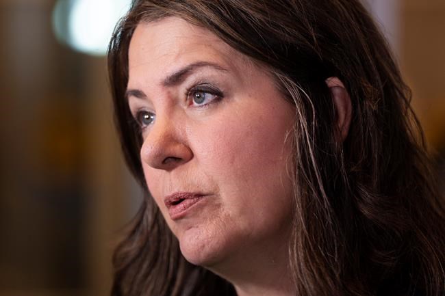 Ottawa fires back at Alberta's application for judicial review of carbon price | iNFOnews.ca