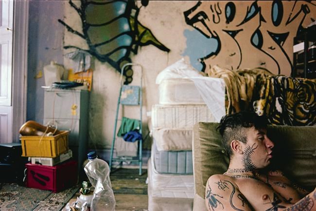 Movie Review: In Andrea Arnold's 'Bird,' a gritty fairy tale doesn't take flight | iNFOnews.ca
