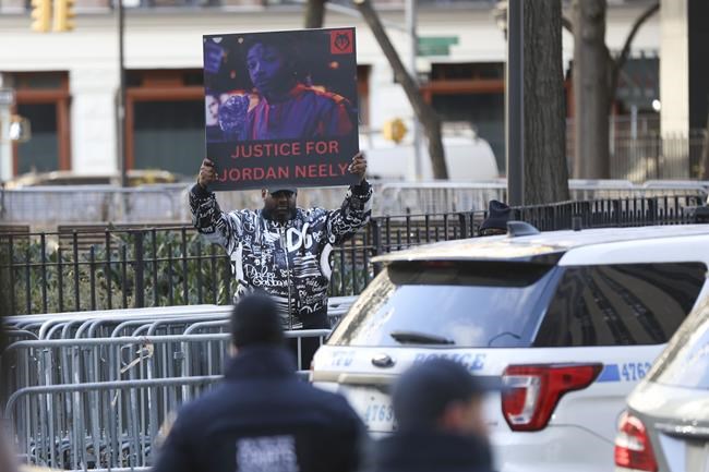 Jury gets OK to consider lesser charge in NYC subway chokehold case, dismisses manslaughter charge | iNFOnews.ca Jury gets OK to consider lesser charge in NYC subway chokehold case, dismisses manslaughter charge | iNFOnews.ca