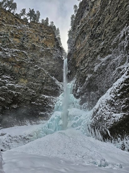 iN PHOTOS: Cold snap freezes waterfall, creates ice art in Kamloops, Okanagan | iNFOnews.ca iN PHOTOS: Cold snap freezes waterfall, creates ice art in Kamloops, Okanagan | iNFOnews.ca