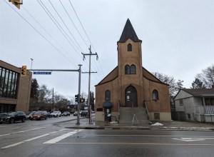 A picture of a church in downtown Kelowna that has been converted to a French cultural centre.