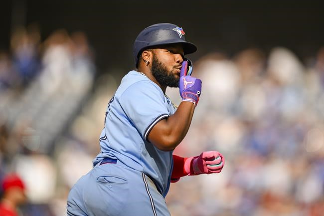 Reports: Blue Jays, Guerrero avoid arbitration with one-year contract | iNFOnews.ca Reports: Blue Jays, Guerrero avoid arbitration with one-year contract | iNFOnews.ca