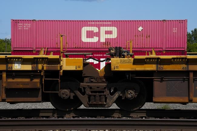 Unifor members vote to back strike mandate at CPKC if new contract not reached | iNFOnews.ca