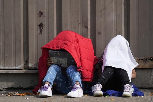 Trump administration reverses its previous decision and reinstates legal aid for migrant children | iNFOnews.ca
