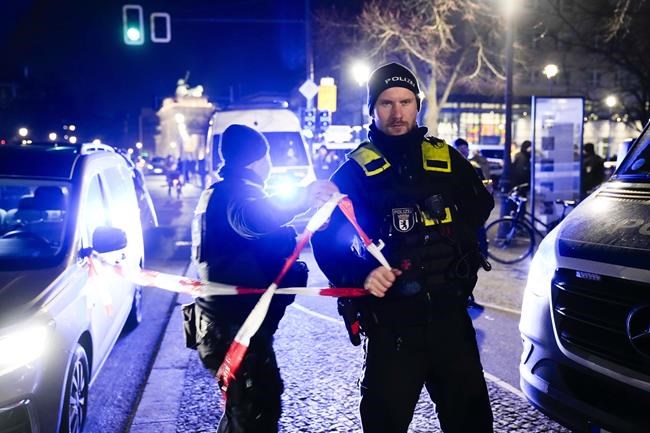 Police arrest a suspect in a stabbing at Berlin's Holocaust Memorial that injures 1 person | iNFOnews.ca Police arrest a suspect in a stabbing at Berlin's Holocaust Memorial that injures 1 person | iNFOnews.ca