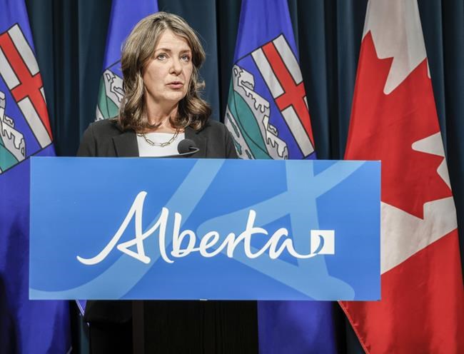 Alberta surgical company's fees double public costs, according to AHS documents | iNFOnews.ca