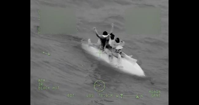 Coast Guard rescues 3 boaters stuck at sea for 9 hours after their boat capsizes | iNFOnews.ca