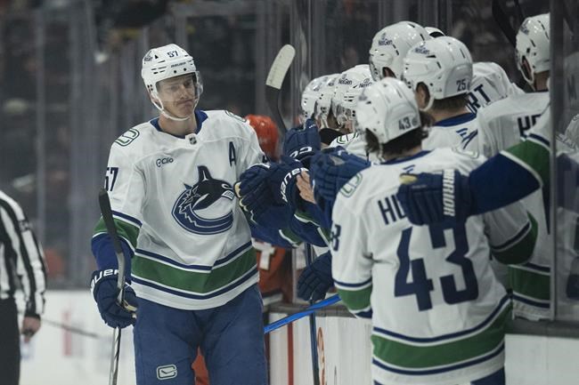 Terry, Strome lead the surging Ducks' rally for a 5-2 victory over Canucks | iNFOnews.ca
