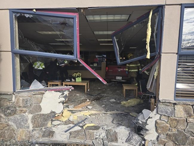 One injured after SUV drives through Salmon Arm, B.C., medical clinic | iNFOnews.ca One injured after SUV drives through Salmon Arm, B.C., medical clinic | iNFOnews.ca