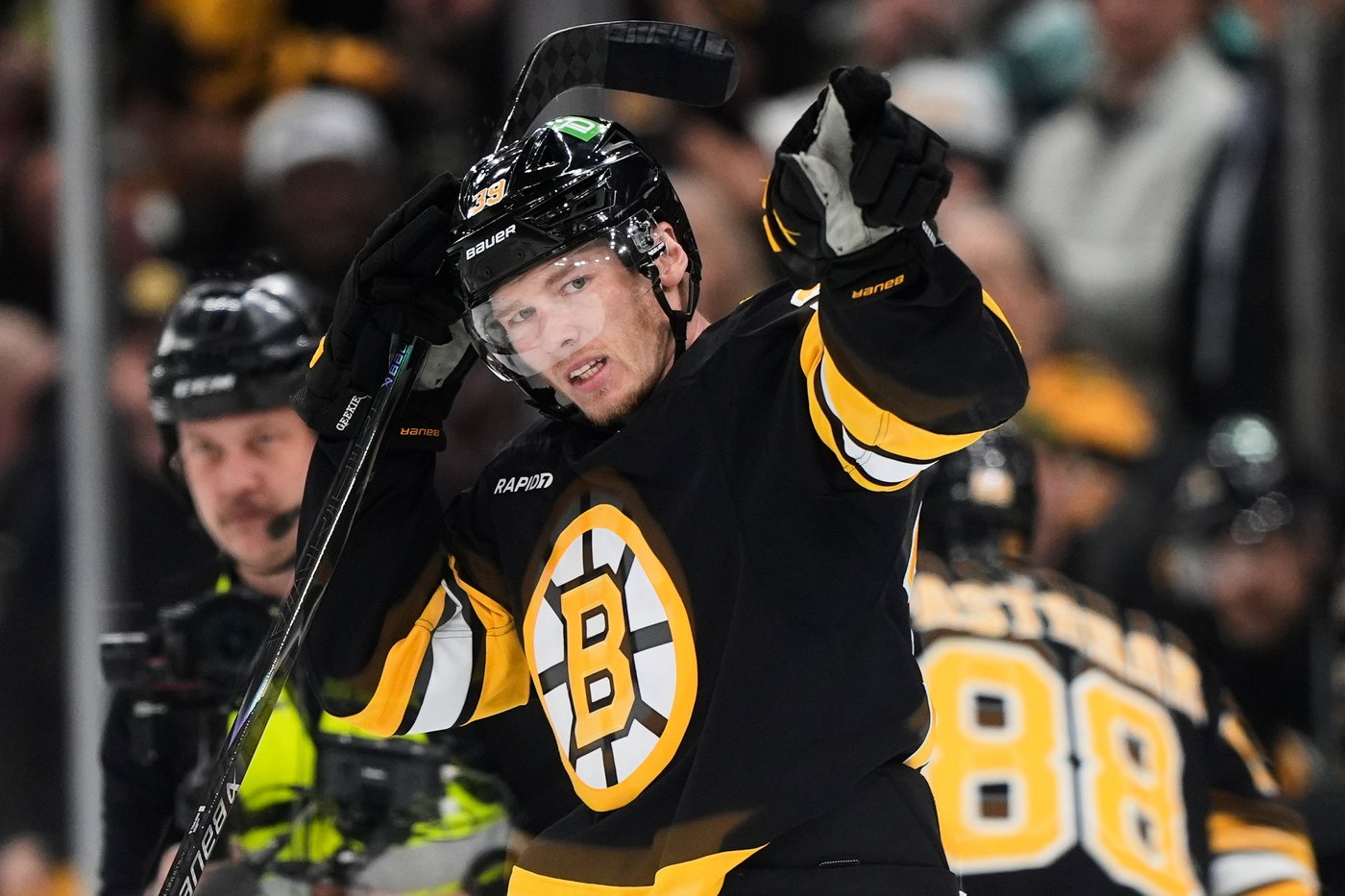 Emil Lilleberg scores late as Lightning beat Bruins 2-1; Boston clinches playoff spot later | iNFOnews.ca Emil Lilleberg scores late as Lightning beat Bruins 2-1; Boston clinches playoff spot later | iNFOnews.ca