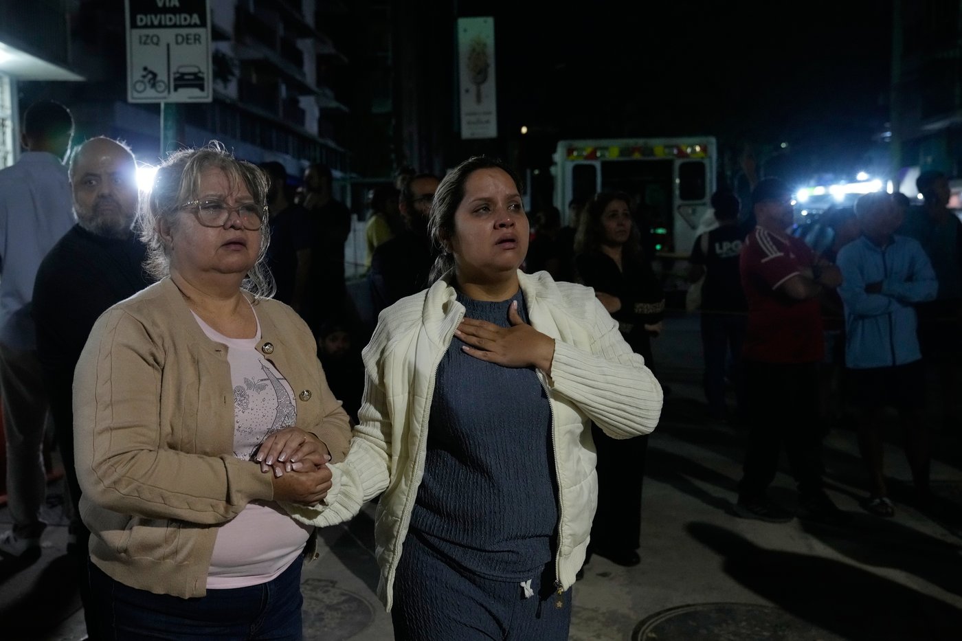 Twin earthquakes strike Venezuela, in photos | iNwheels