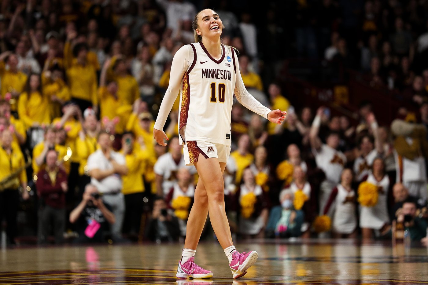 Minnesota sidesteps a major March Madness upset by surging past No. 13 seed Green Bay 75-58 at home | iNFOnews.ca