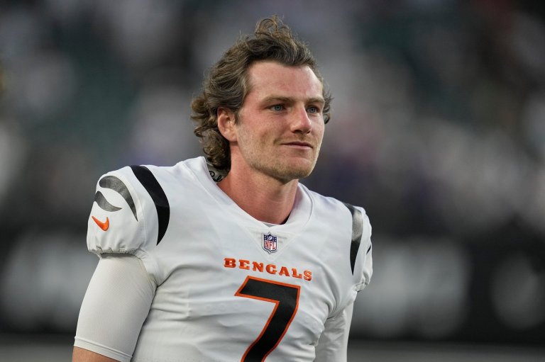 Sinnett: From not quite making it in NFL to ending his career with record-breaking season in Europe | iNFOnews.ca