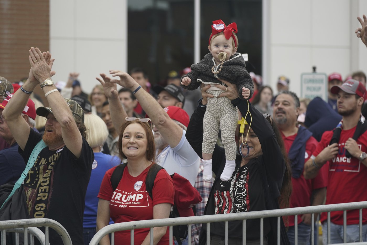 Election 2024 Latest: Trump and Harris lean into the campaign’s last leg with less than a week left | iNFOnews.ca