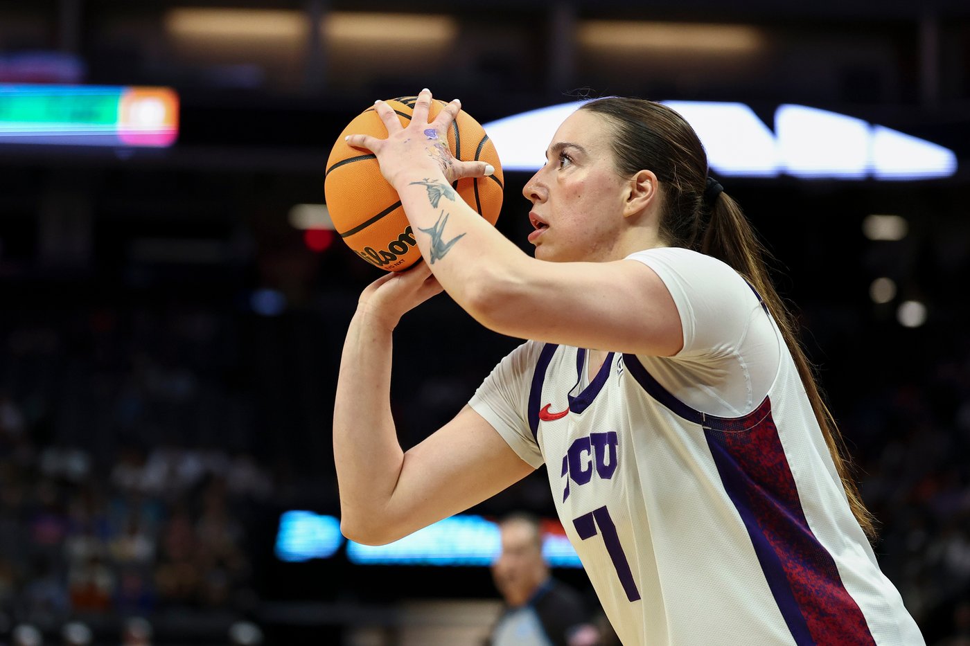 Marta Suarez and Olivia Miles lead TCU past Virginia 79-69 and into the women's Elite Eight | iNFOnews.ca