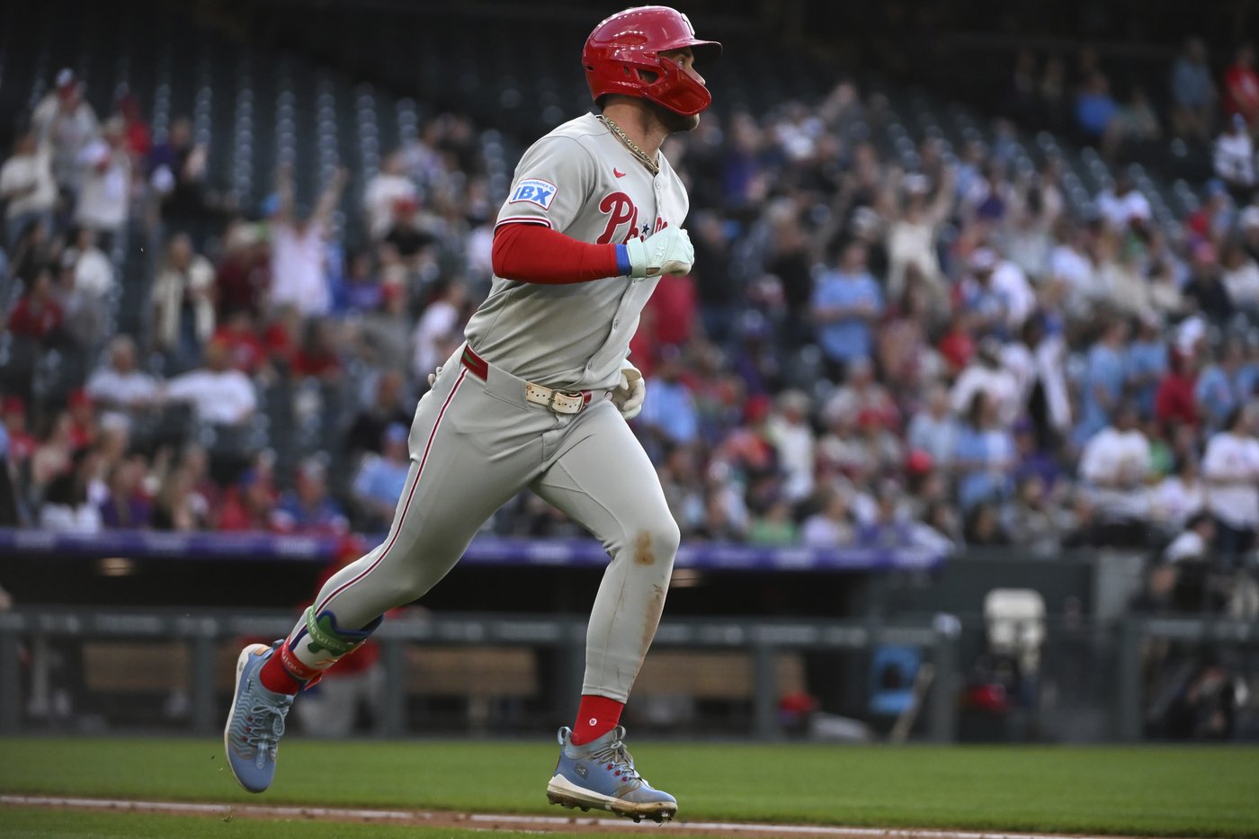 Realmuto, Turner, Harper homer to help the Phillies beat the Rockies 9-5 for 6th straight win | iNFOnews.ca