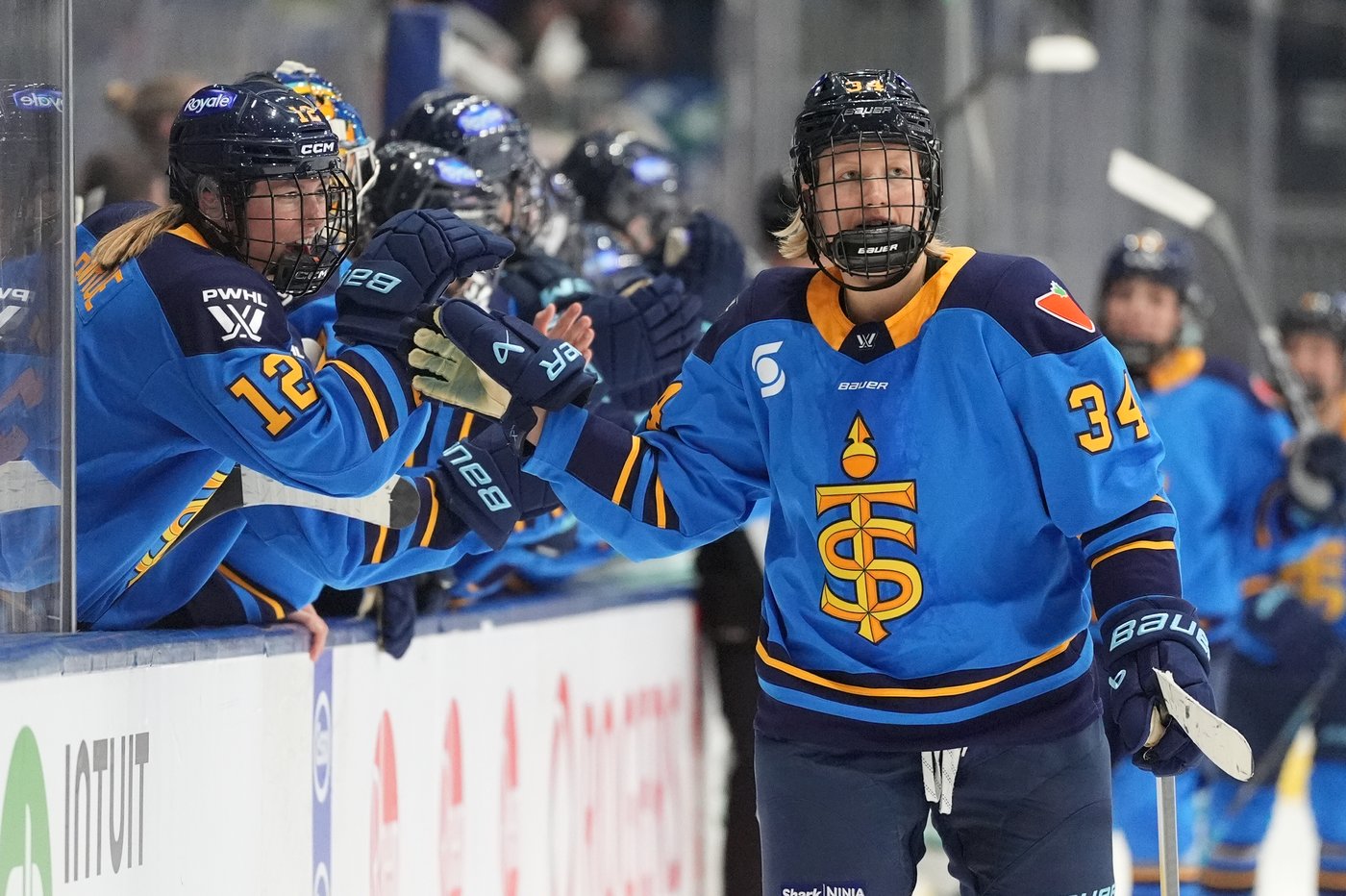 Toronto Sceptres open PWHL season with 3-1 comeback win over Boston Fleet | iNFOnews.ca