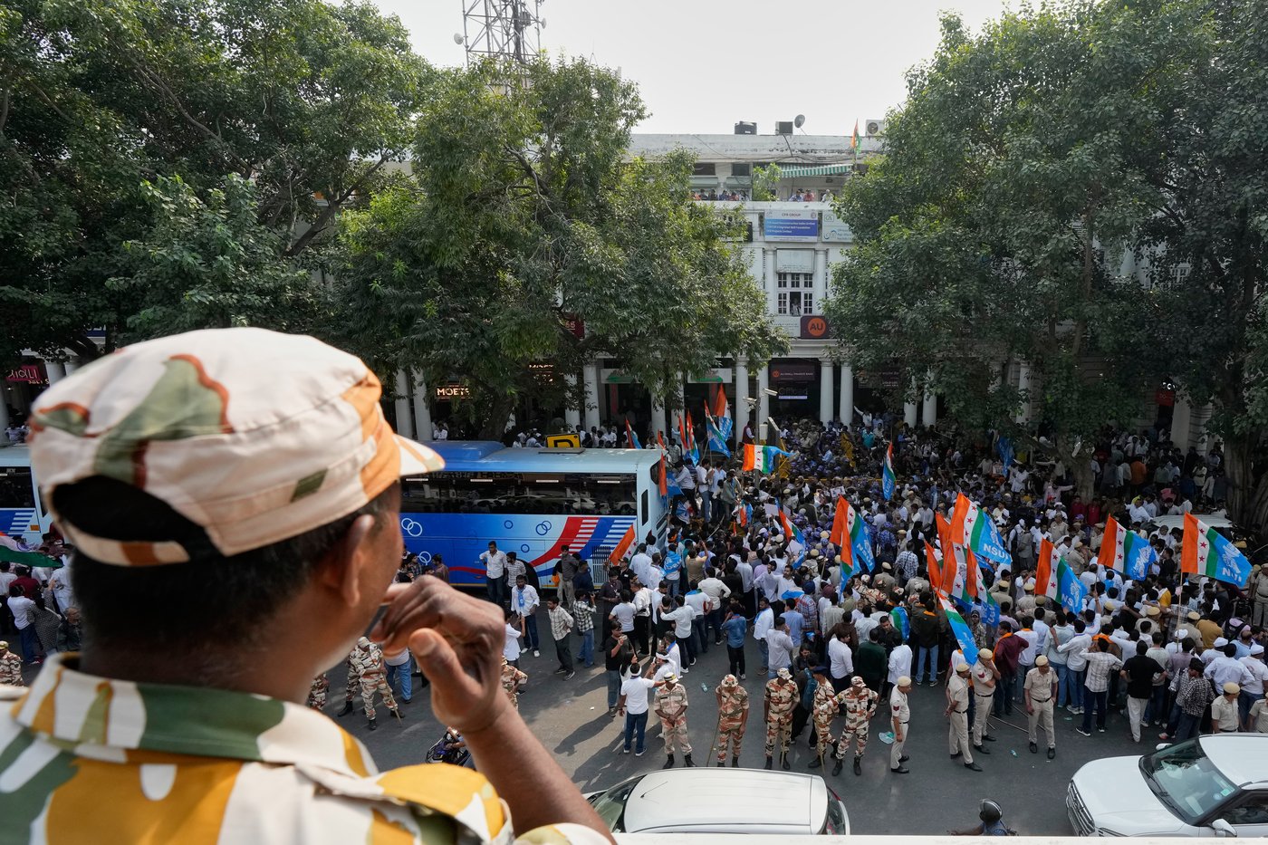 Thousands protest in India's Bengaluru as 'Cockroach' movement demands election chief resign | iNFOnews.ca