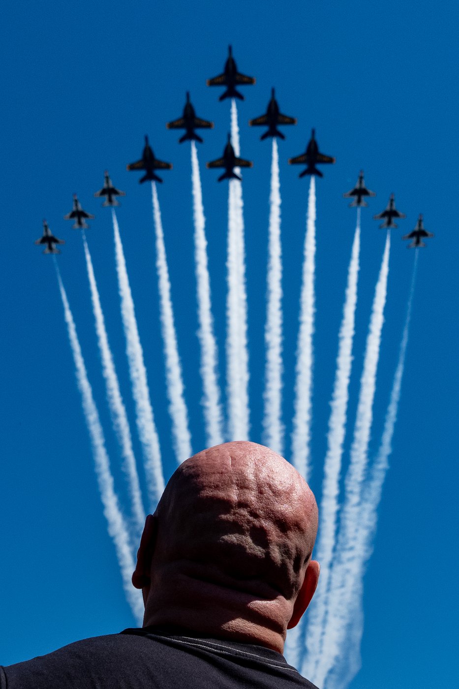See the world in vertical: Top photos by AP photojournalists | iNFOnews.ca