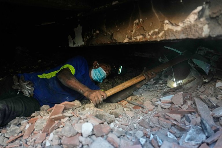 After an earthquake, how long can trapped victims survive? | iNFOnews.ca