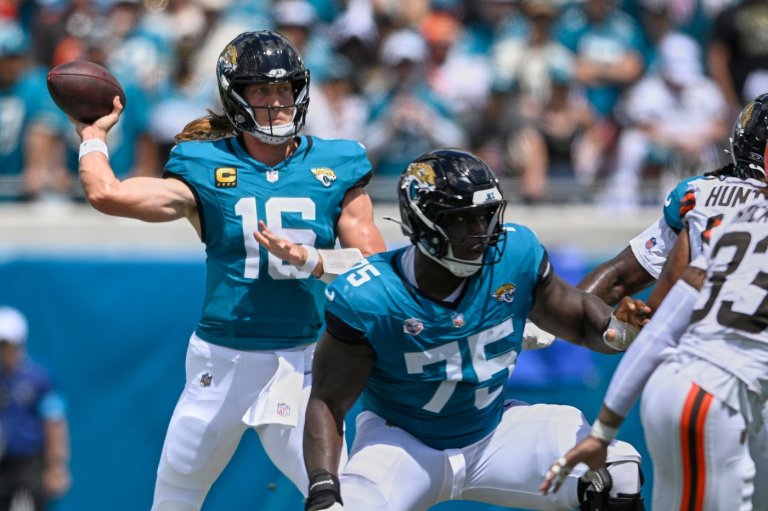Trevor Lawrence throws 4 TD passes as the Jaguars rout the Browns 34-10 in season opener | iNFOnews.ca