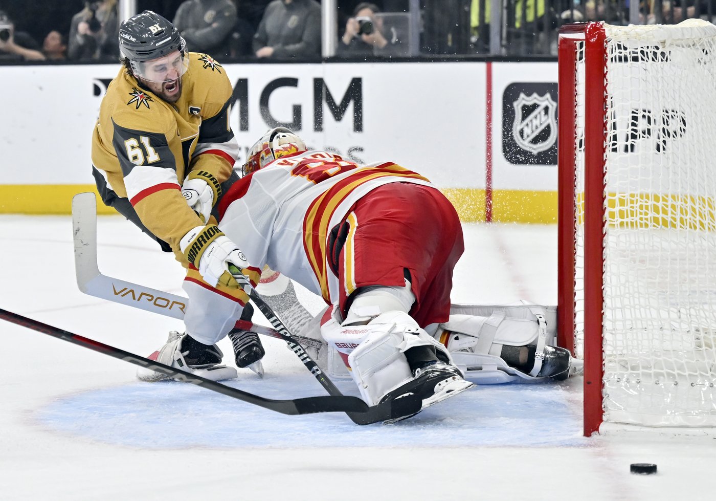 Samsonov stops 31 shots as Golden Knights earn sixth straight win, 3-0 over the Flames | iNFOnews.ca Samsonov stops 31 shots as Golden Knights earn sixth straight win, 3-0 over the Flames | iNFOnews.ca