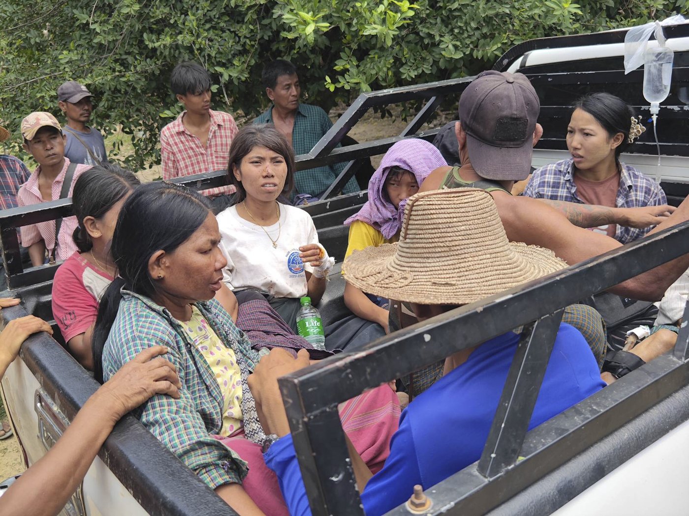 Funerals held in Myanmar for pupils and teachers killed in airstrike on school | iNFOnews.ca Funerals held in Myanmar for pupils and teachers killed in airstrike on school | iNFOnews.ca