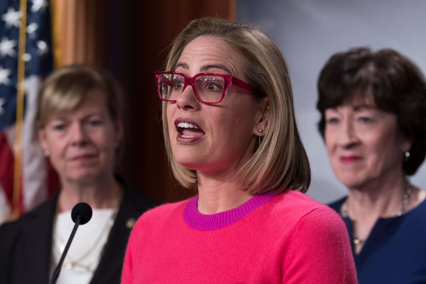 Ex-Sen. Kyrsten Sinema sued for allegedly breaking up bodyguard's marriage | iNFOnews.ca