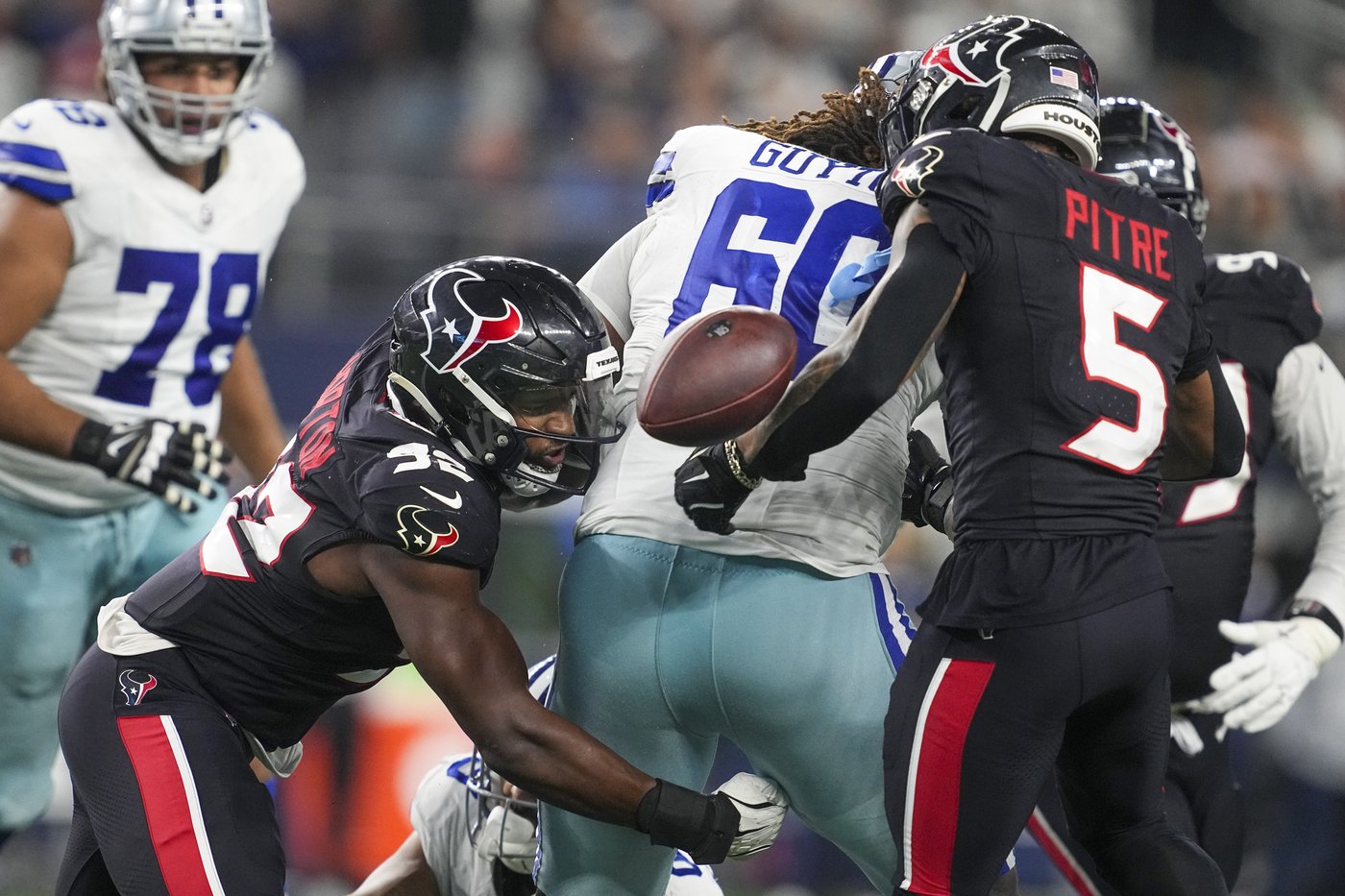 Texans never trail while handing Cowboys 5th straight loss, 34-10 | iNFOnews.ca Texans never trail while handing Cowboys 5th straight loss, 34-10 | iNFOnews.ca