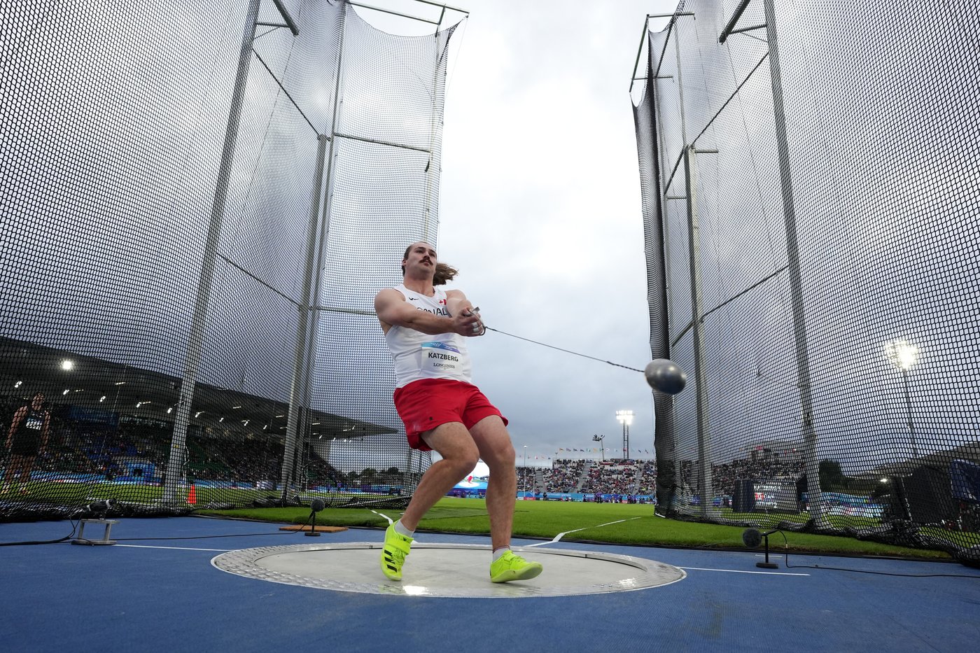 Katzberg wins hammer throw, Canada claims six gymnastics medals at Commonwealth Games | iNFOnews.ca