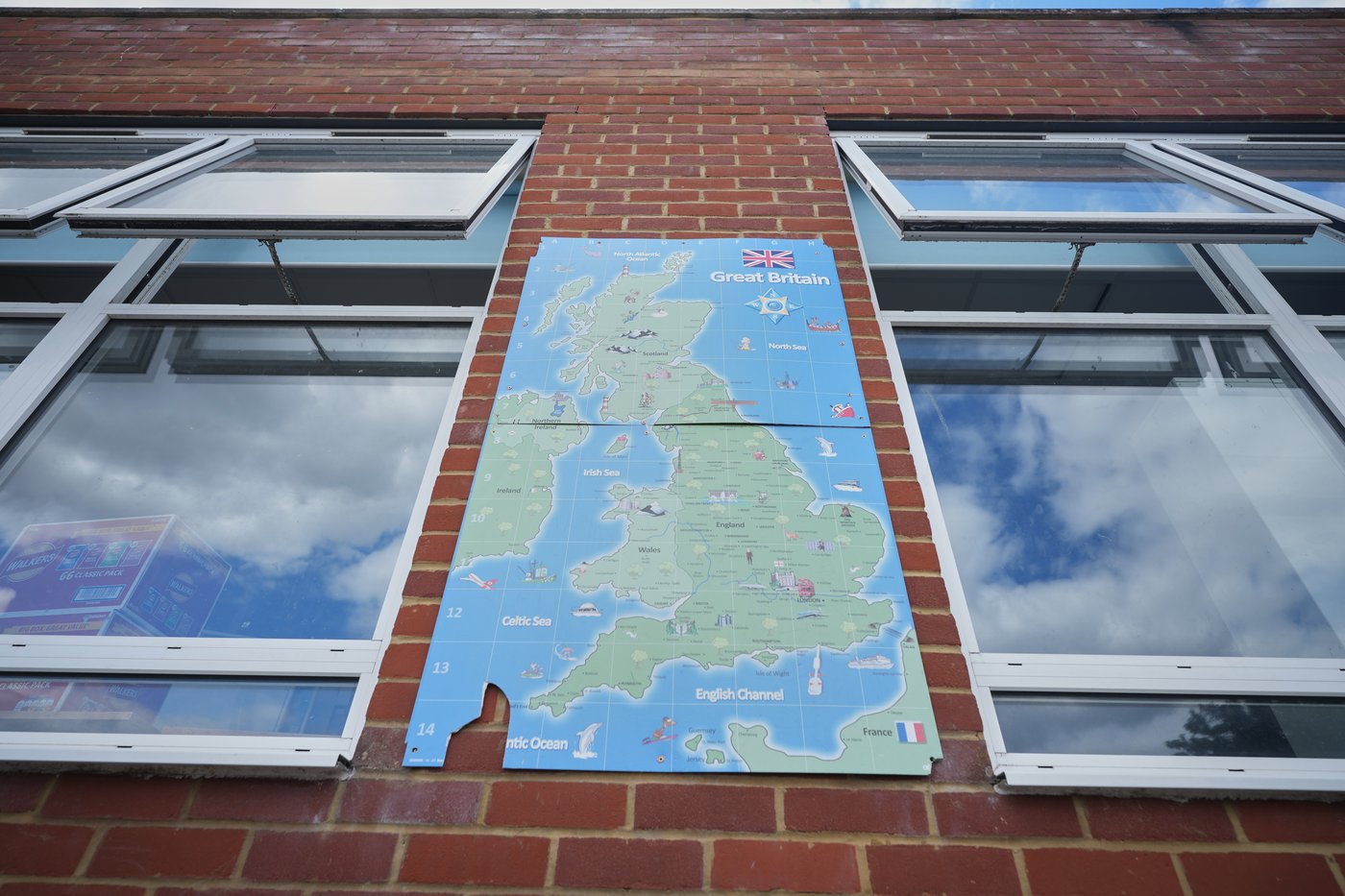 With poor ventilation and children packed in, UK's outdated schoolhouses swelter in the heat | iNFOnews.ca With poor ventilation and children packed in, UK's outdated schoolhouses swelter in the heat | iNFOnews.ca