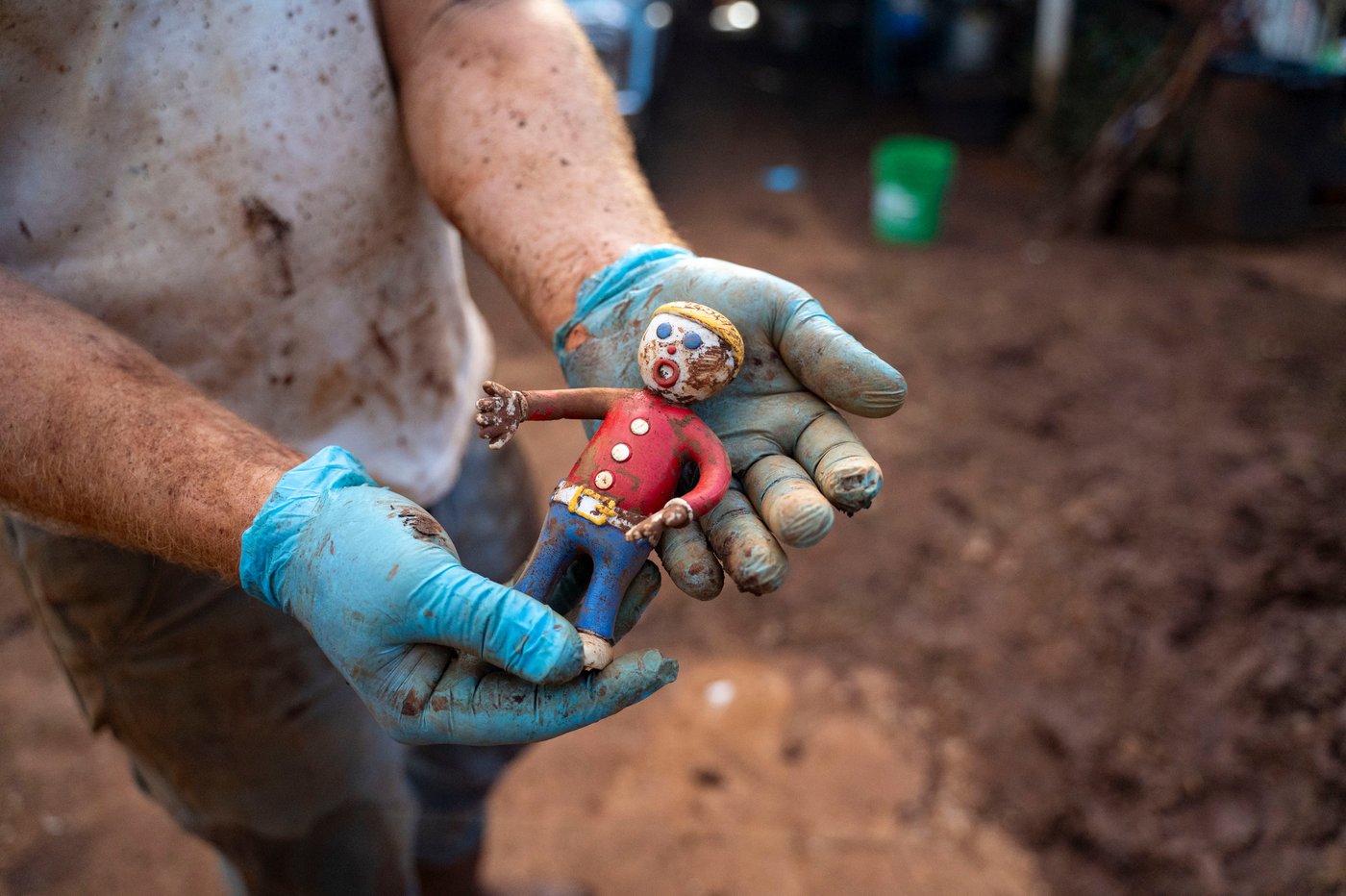 Hawaii digs out from another round of flooding after a surprise downpour, in photos | iNhome