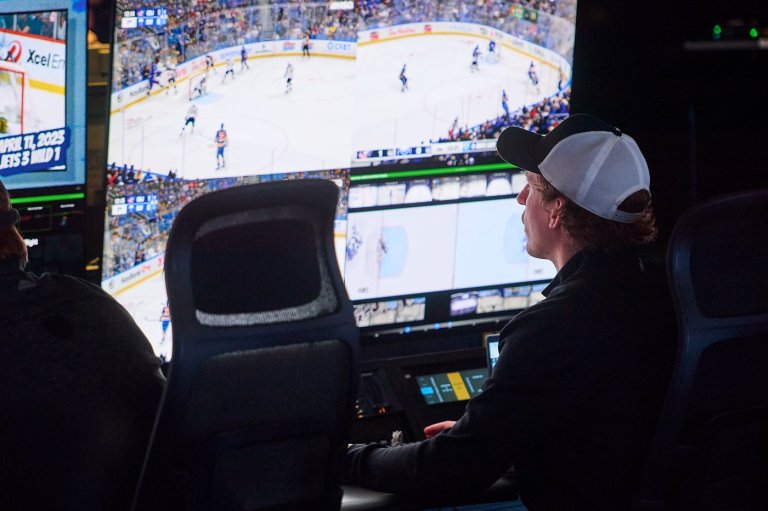 'We don't hate your team': A look at the NHL's reimagined, tech-driven situation room | iNFOnews.ca 'We don't hate your team': A look at the NHL's reimagined, tech-driven situation room | iNFOnews.ca