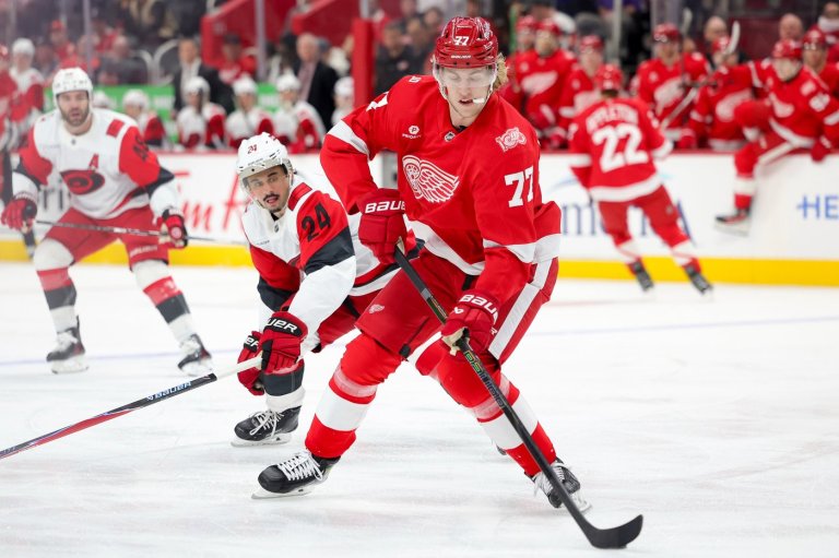 Copp scores in OT, lifts Red Wings to 4-3 win over Hurricanes after retiring Sergei Fedorov's jersey | iNFOnews.ca