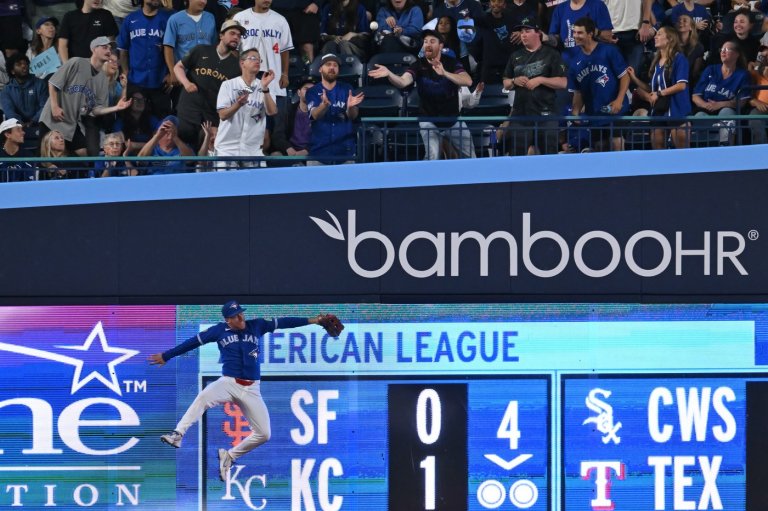 Fortes's three-run homer helps Rays rout Jays 12-2; Gausman lasts just 3 1/3 innings | iNFOnews.ca