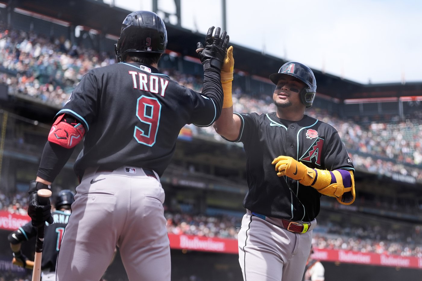 Marte's 4-hit day helps Kelly win 4th straight start as D-backs beat Giants 6-2 | iNFOnews.ca