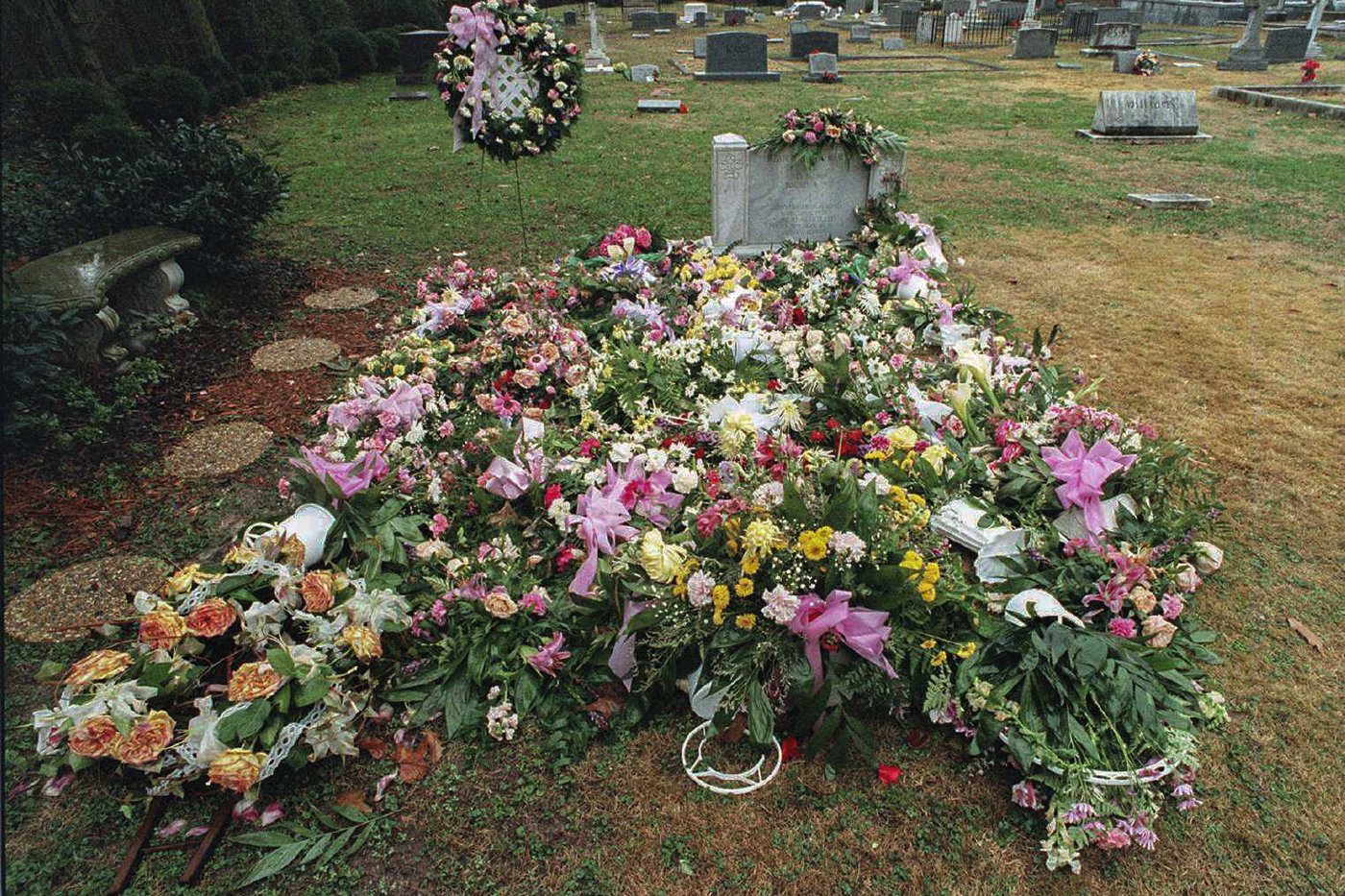 Police deny sitting on evidence as Netflix doc brings renewed attention to JonBenet Ramsey's killing | iNFOnews.ca