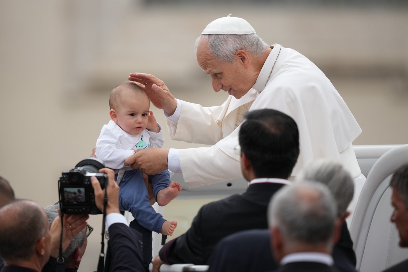 Pope Leo XIV opens status check on Pope Francis' contentious opening to civilly remarried Catholics | iNFOnews.ca