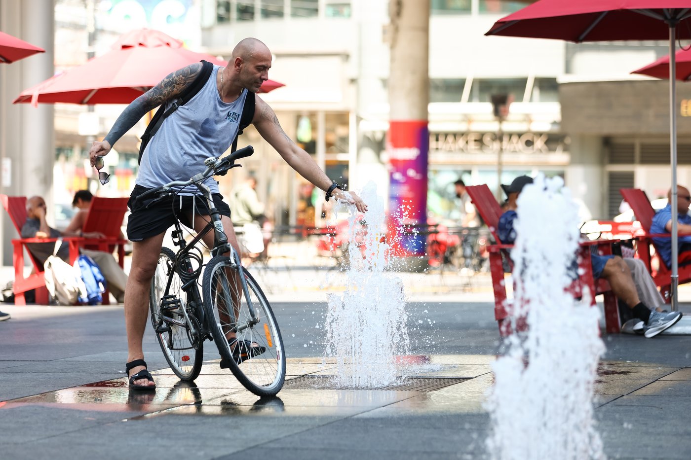 People with cardiovascular conditions at risk in heat: Heart and Stroke Foundation | iNFOnews.ca People with cardiovascular conditions at risk in heat: Heart and Stroke Foundation | iNFOnews.ca