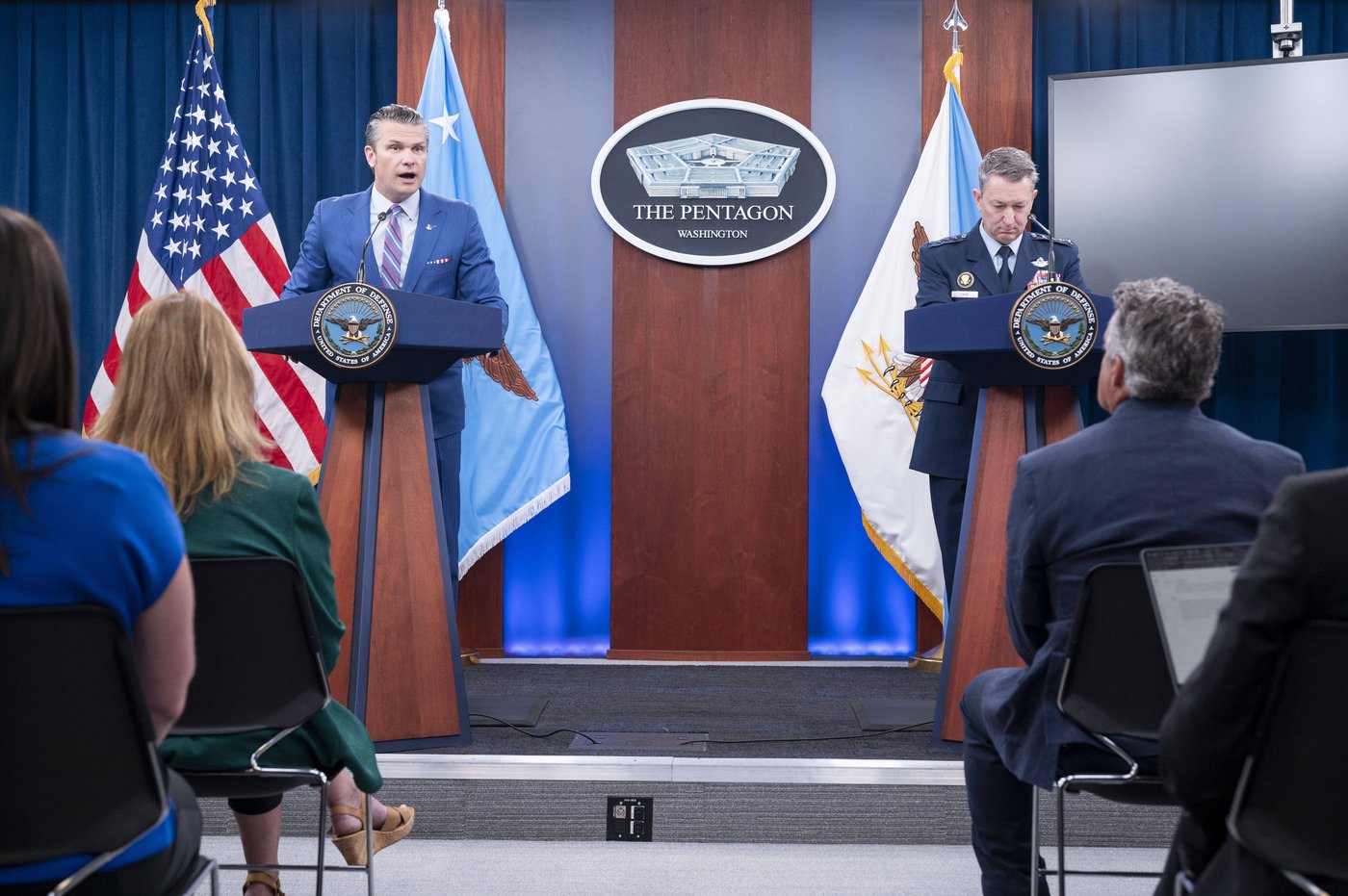Pentagon leaders cite military tactics to show destruction from US attacks on Iran | iNFOnews.ca