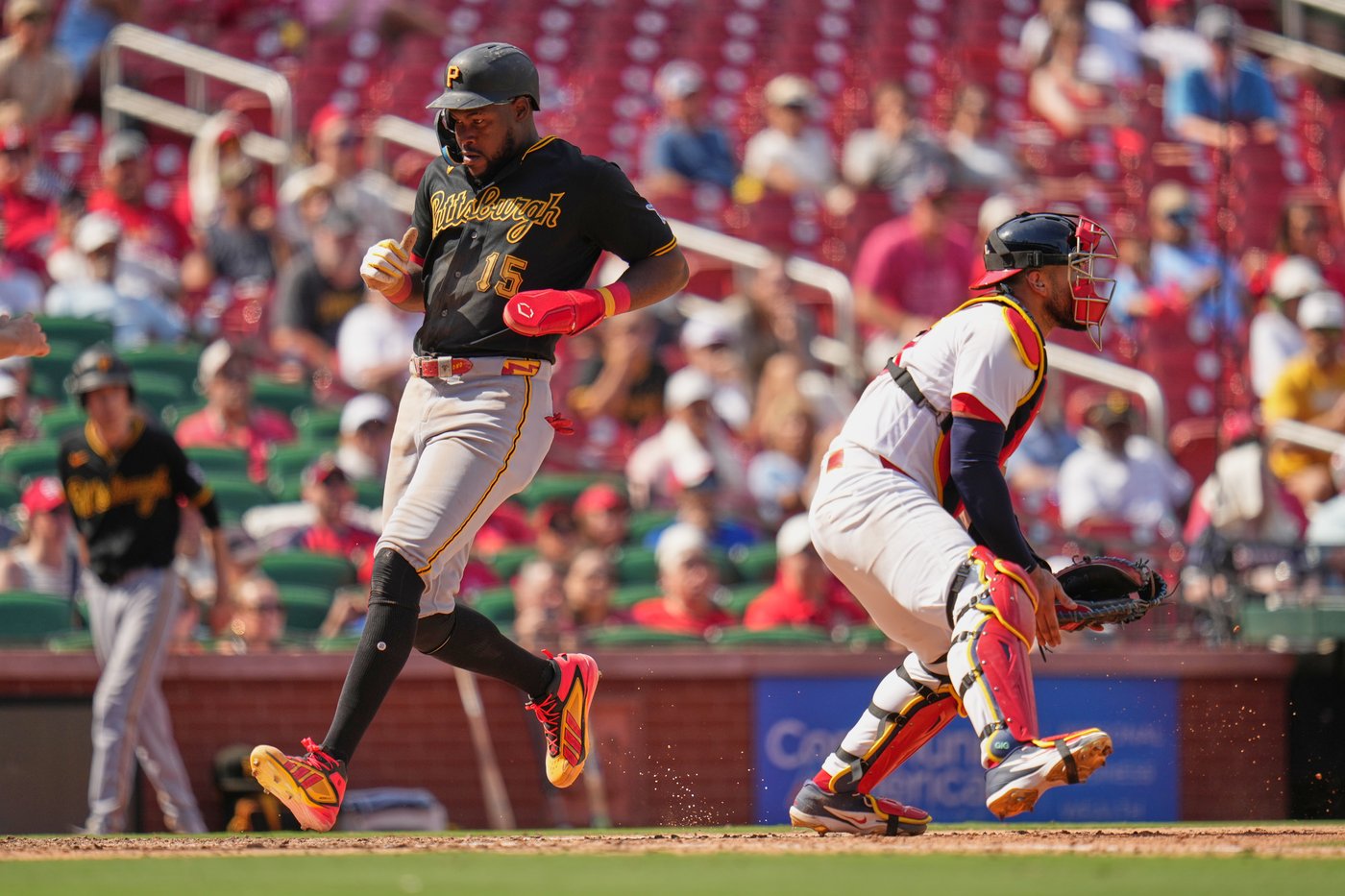 Esmerlyn Valdez and Jared Triolo homer in Pirates' 5-4 win over Cardinals | iNFOnews.ca Esmerlyn Valdez and Jared Triolo homer in Pirates' 5-4 win over Cardinals | iNFOnews.ca