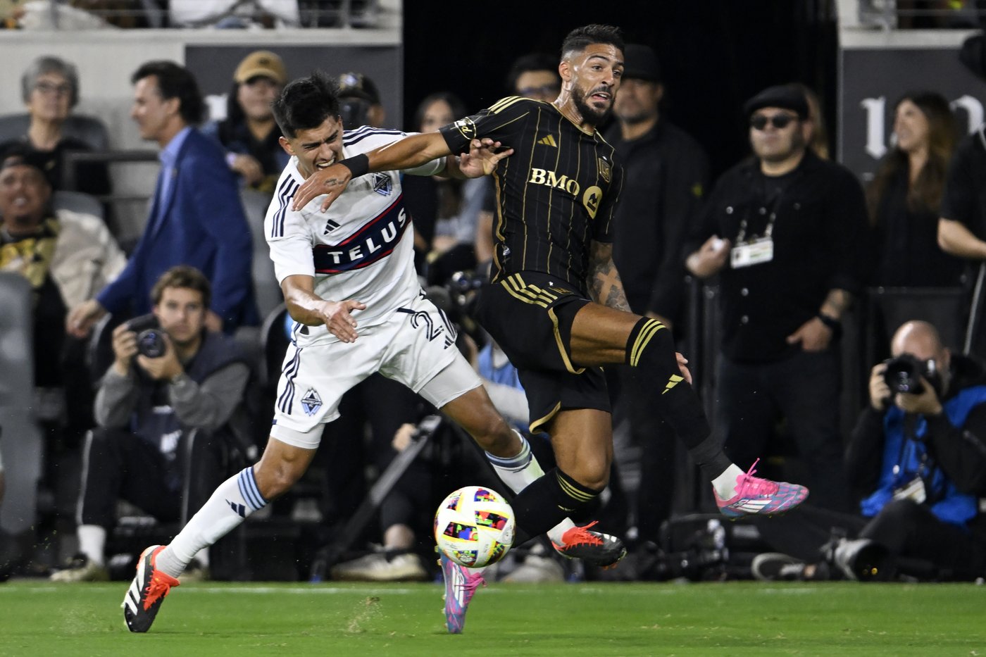 Bouanga, Olivera score as LAFC opens MLS playoffs with 2-1 win over Whitecaps | iNFOnews.ca