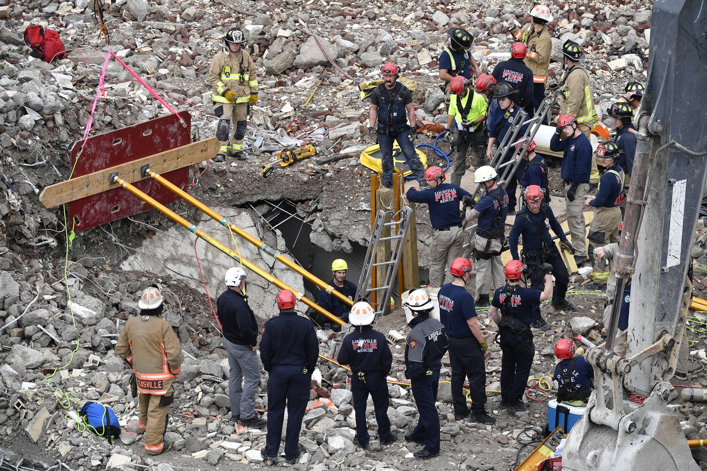 Worker rescued from rubble after construction accident in Kentucky | iNFOnews.ca